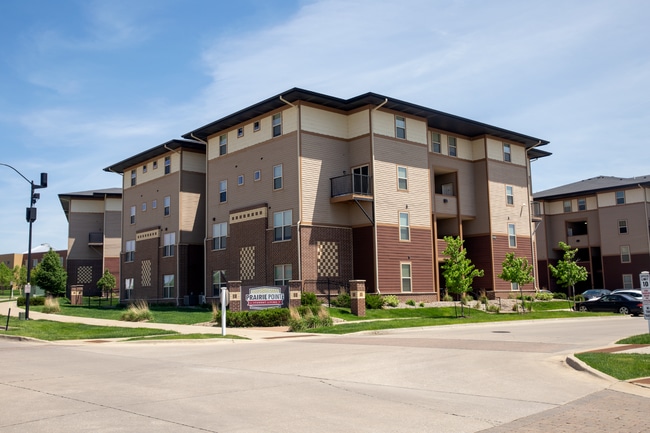 Building Photo - Prairie Pointe Student Living