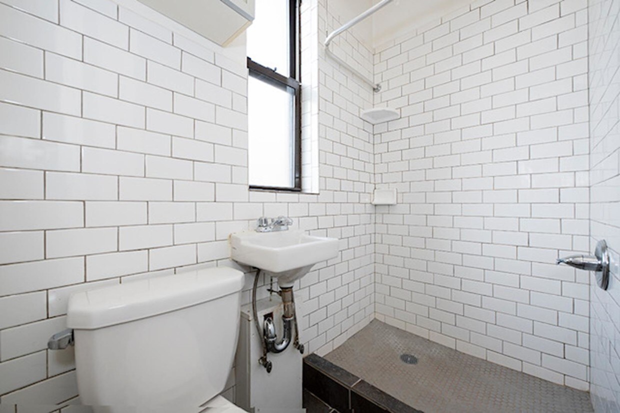 Primary Photo - 234 East 4th Street