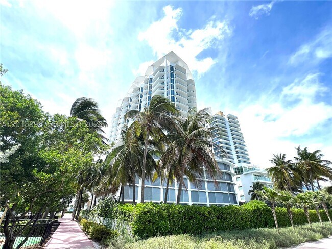 Foto del edificio - 6515 Collins Ave