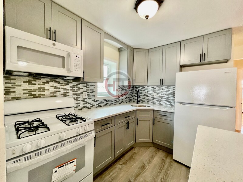 Primary Photo - 1279 Noble Ave