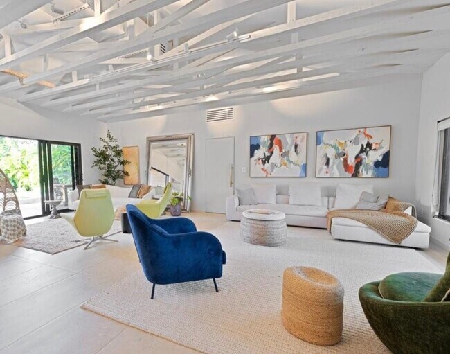 Foto del edificio - 105 NW 92nd St