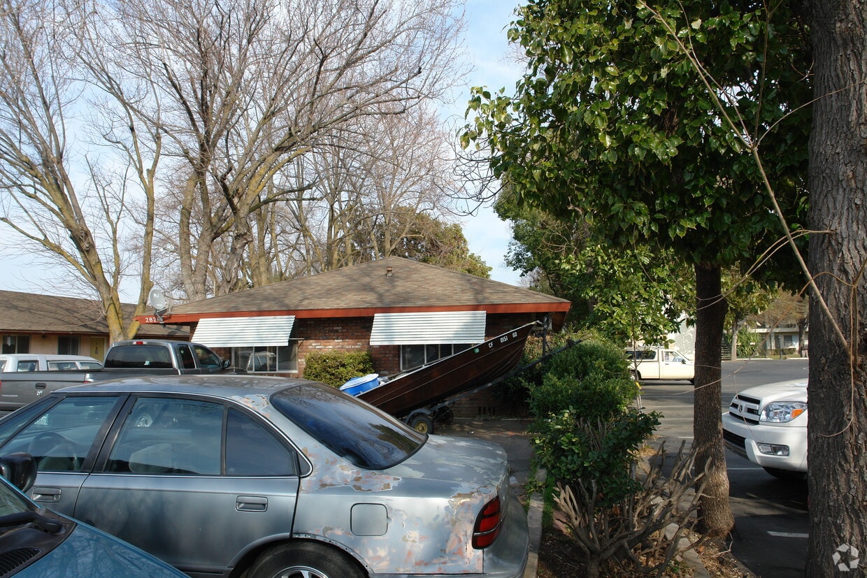 Primary Photo - The Sands Apartments