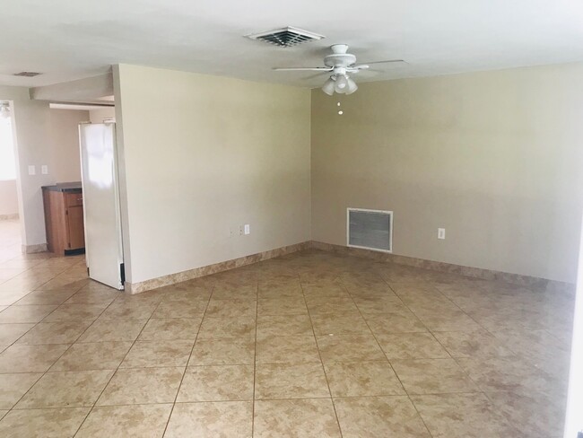 Foto del edificio - Beautiful 2 bedroom / 2 bath available now!