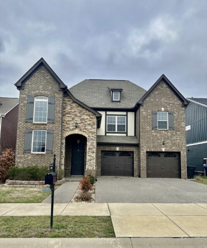 Primary Photo - 2031 Braun Dr