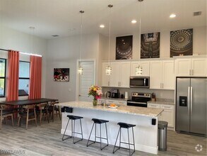 Building Photo - 1230 SW 18th Ave