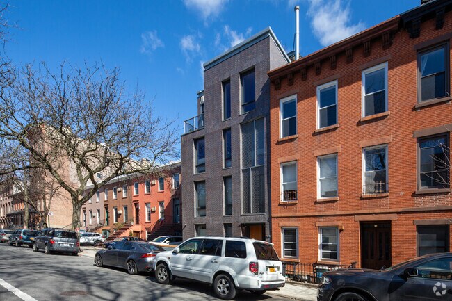 Building Photo - 341 Sackett St