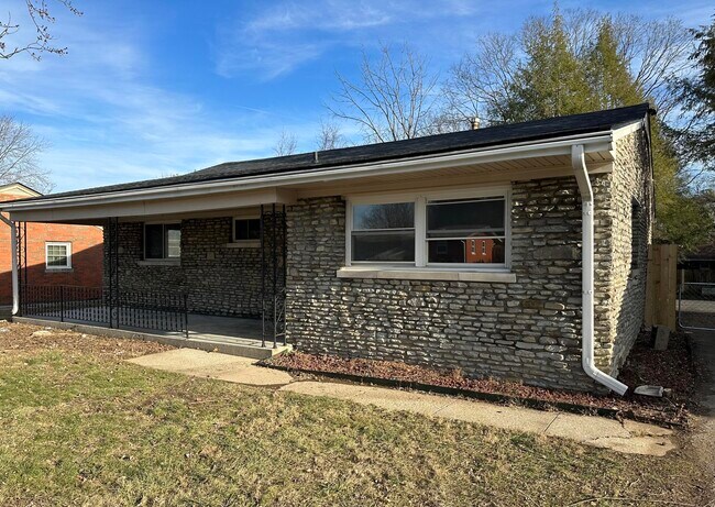 Building Photo - 1820 Ranier Dr