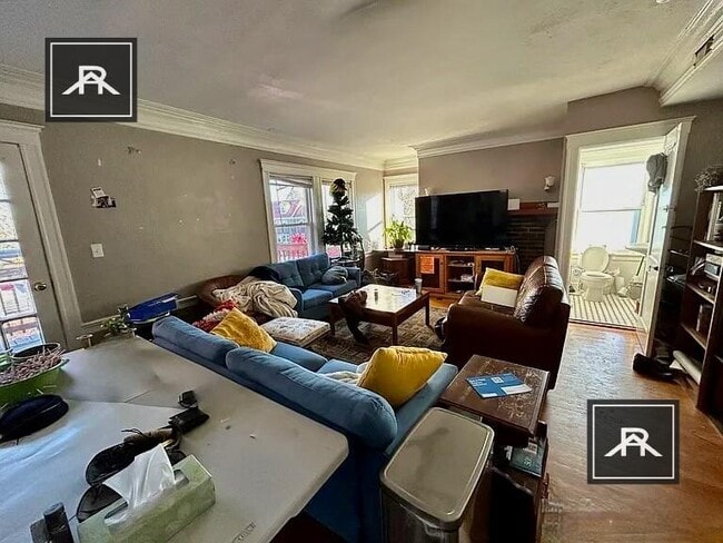 Photo - 4 bedroom in Newton MA 02467 Apartment