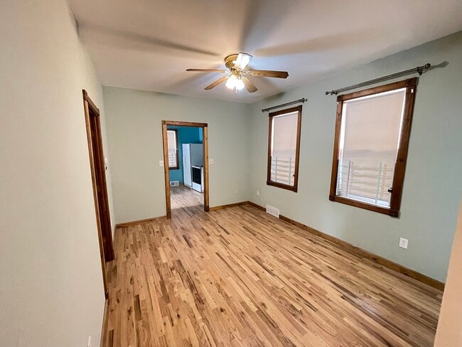 Building Photo - 2151 S 15th Pl