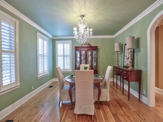 Foto del edificio - 2562 Millstone Plantation Rd