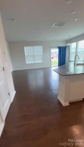 Foto del edificio - 11714 Red Rust Ln