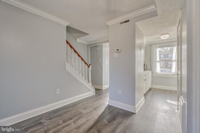 Building Photo - 2539 Merrick Ct