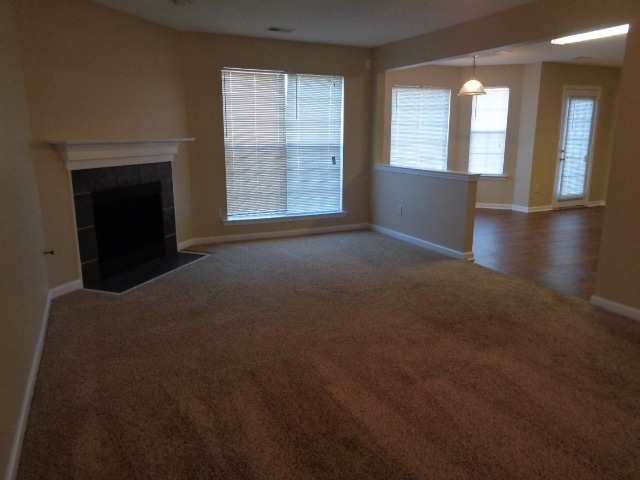 Building Photo - 7864 Parkmont Dr