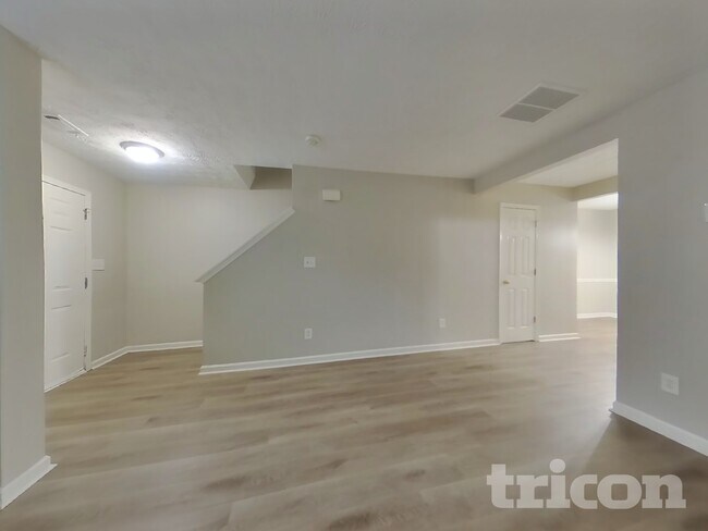 Foto del edificio - 1436 Little Creek Dr