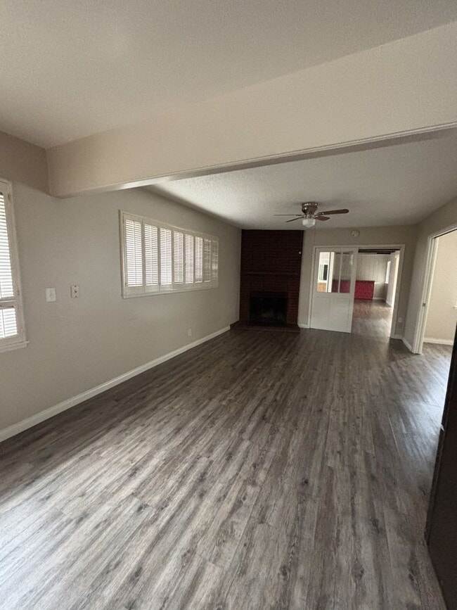 Building Photo - 12704 Grayling Ave