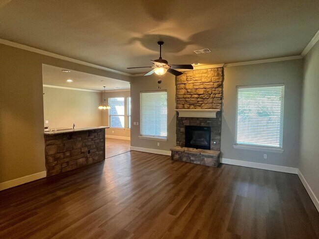 Foto del edificio - Lovely 4-Bed 2.5-Bath In Edmond