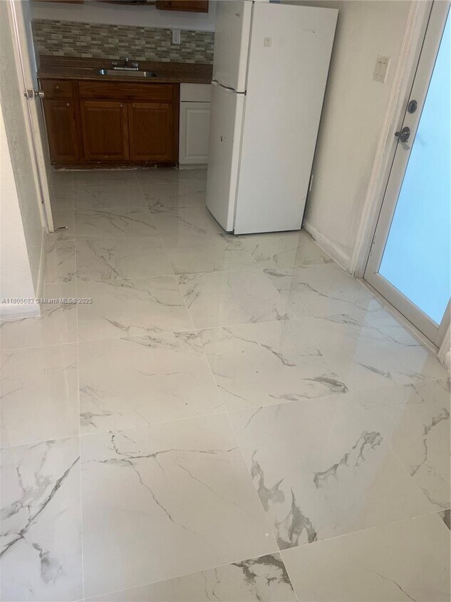 Foto principal - 7809 Ramona St