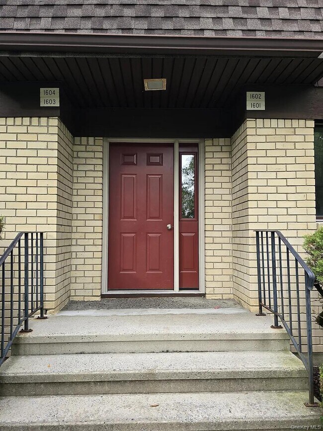 Foto del edificio - 1601 Cherry Hill Dr