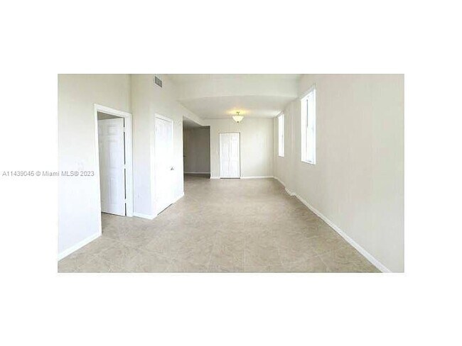 Foto del edificio - 115 SW 11th St