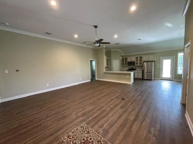 Building Photo - 12600 Plassmeyer Pl