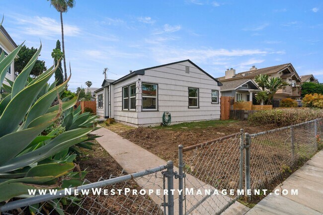 Foto del edificio - Recently Renovated University Heights 2 Bed 1 Bath with 2 off-street parking spaces! Pet OK!