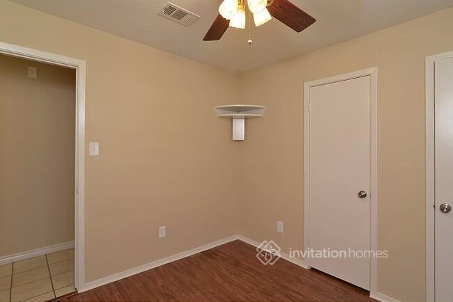 Foto del edificio - 16747 Summer Dawn Ln