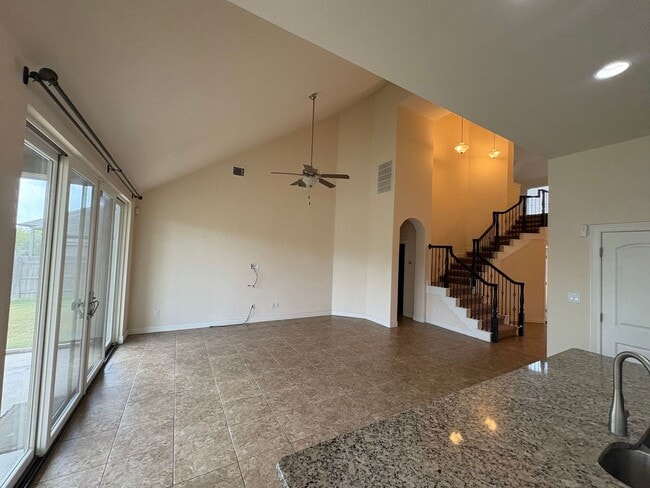 Building Photo - Make This Pflugerville Residence Your New Home!!