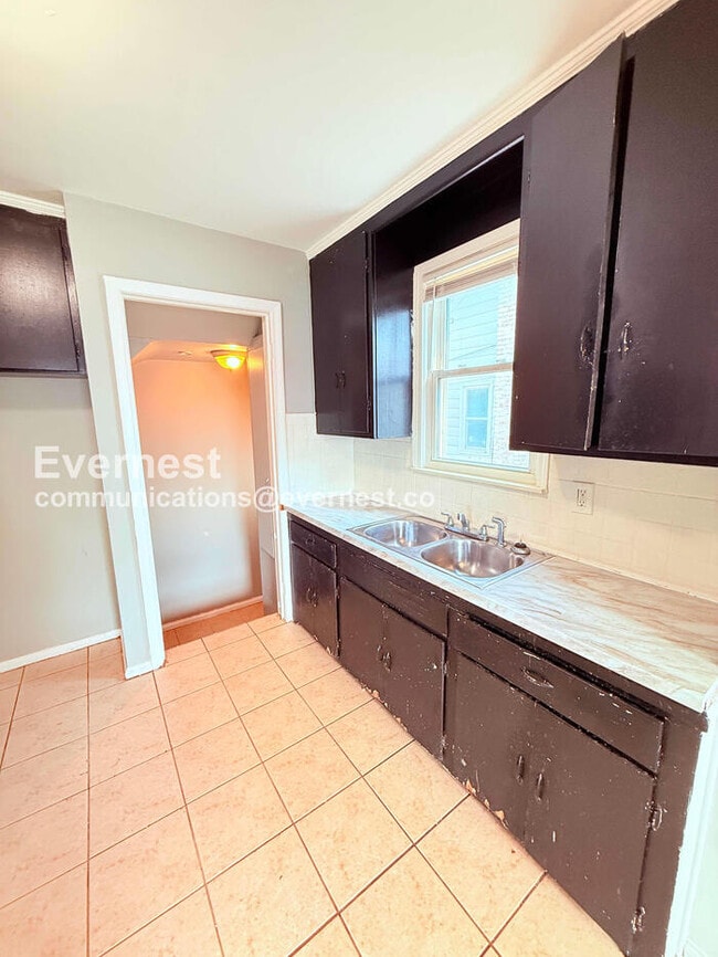 Foto del edificio - 8270 Trinity St