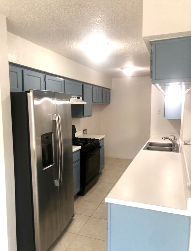 Foto del edificio - 6456 Kentwick Dr