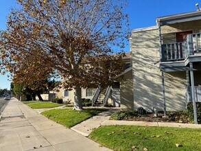 Building Photo - 18501 Vidora Dr