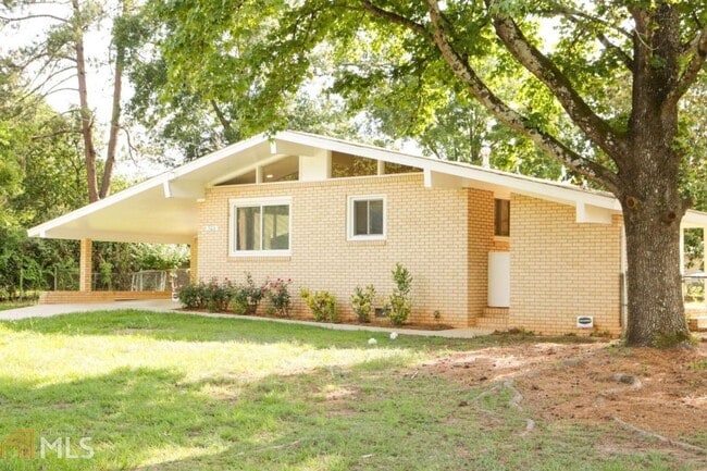 Building Photo - 306 E Imperial Cir