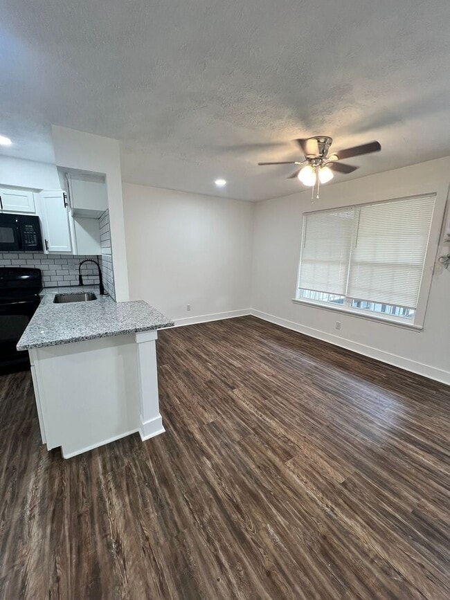 Interior Photo - Flats at Turfland