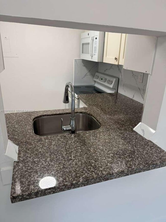 Building Photo - 271 NW 177th St