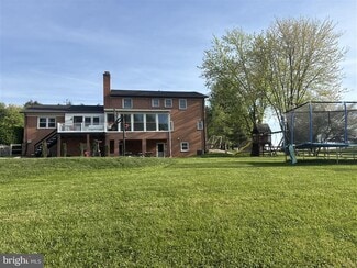 Building Photo - 9105 Gue Rd