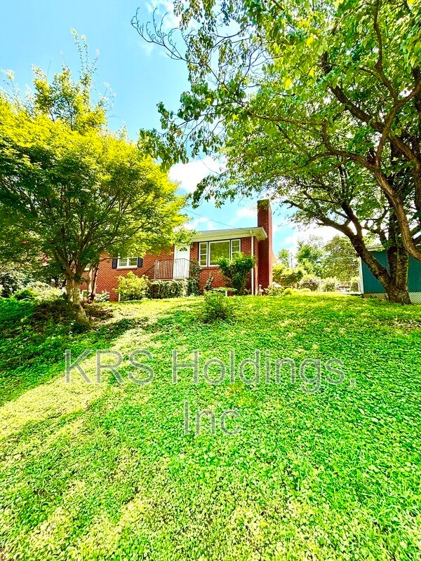 Foto del edificio - 1245 Holmes Ave