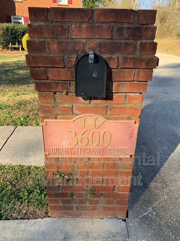 Foto del edificio - 3600 Burnt Hickory Dr