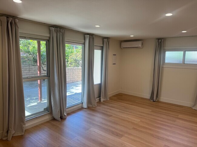 Foto del edificio - 124 Rees St