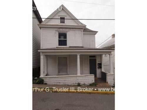 Primary Photo - 290 Wiles St