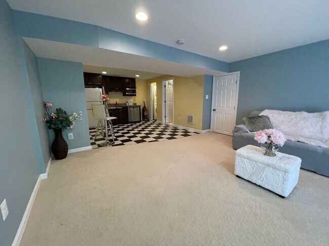 Building Photo - 12904 Locksley Ct
