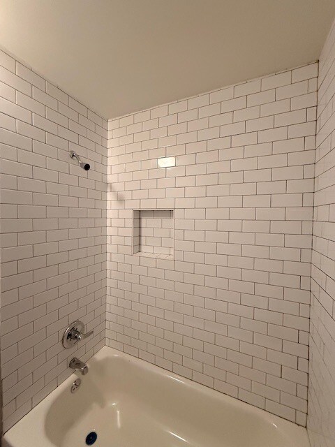 Foto del edificio - 8128 Rugby Ave