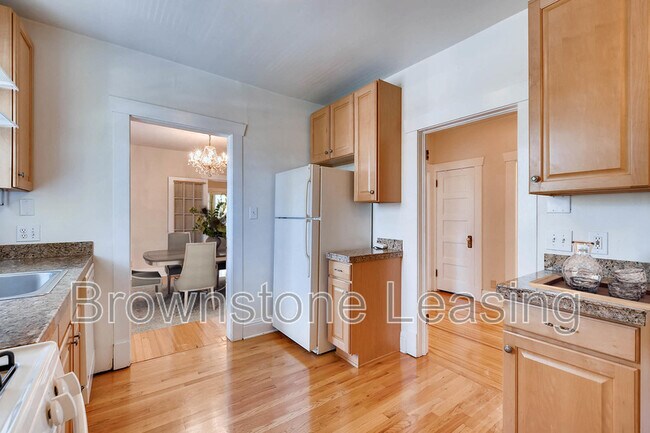 Foto del edificio - 867 N Ogden St