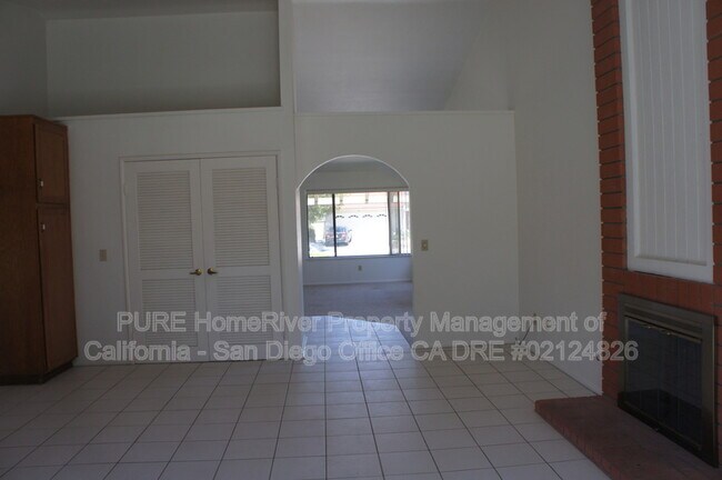 Foto del edificio - 16190 Lofty Trail Dr