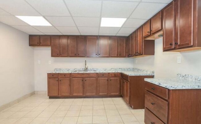 Foto del edificio - 11 Maple Ave