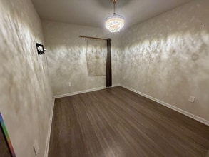 Building Photo - 327 Raspberry Rd