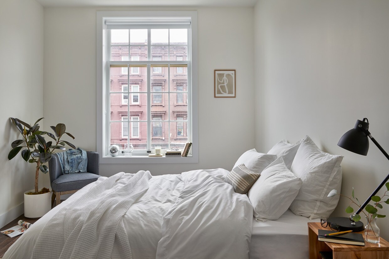 Common Grand Apartments in Brooklyn, NY