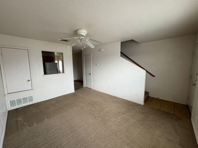 Building Photo - 1602 Aztec Trce