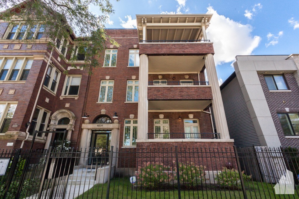 Foto principal - 4834 S King Dr