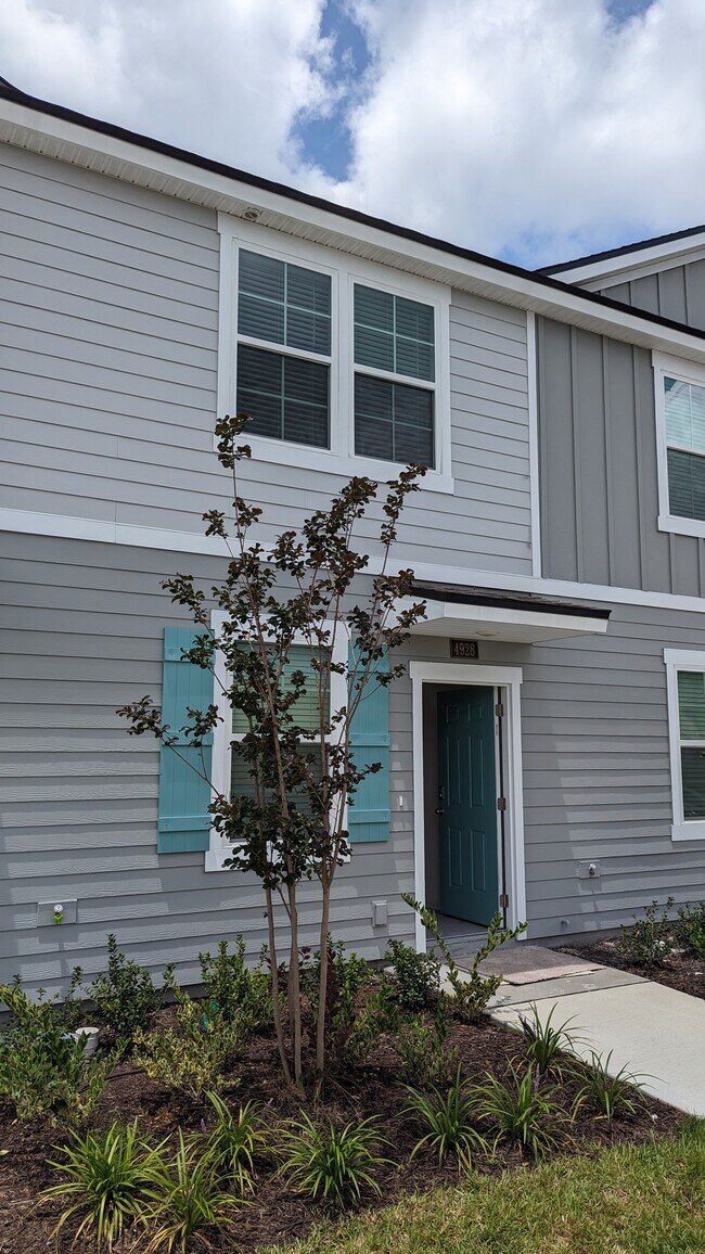 Building Photo - 4928 Earthshine Rd