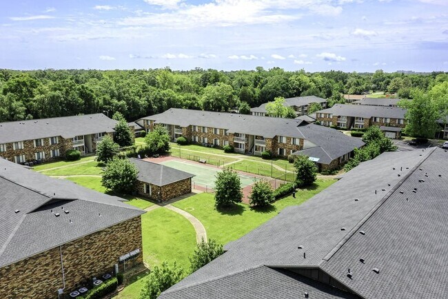Building Photo - Briarwood Rental Homes