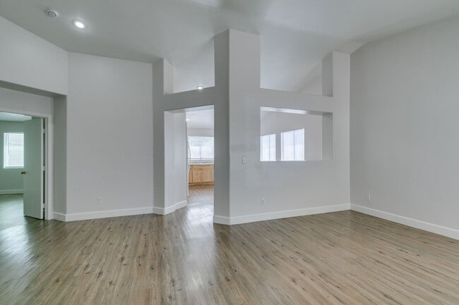 Foto del edificio - Single-Story Silverado Ranch Home with Spacious Open Layout